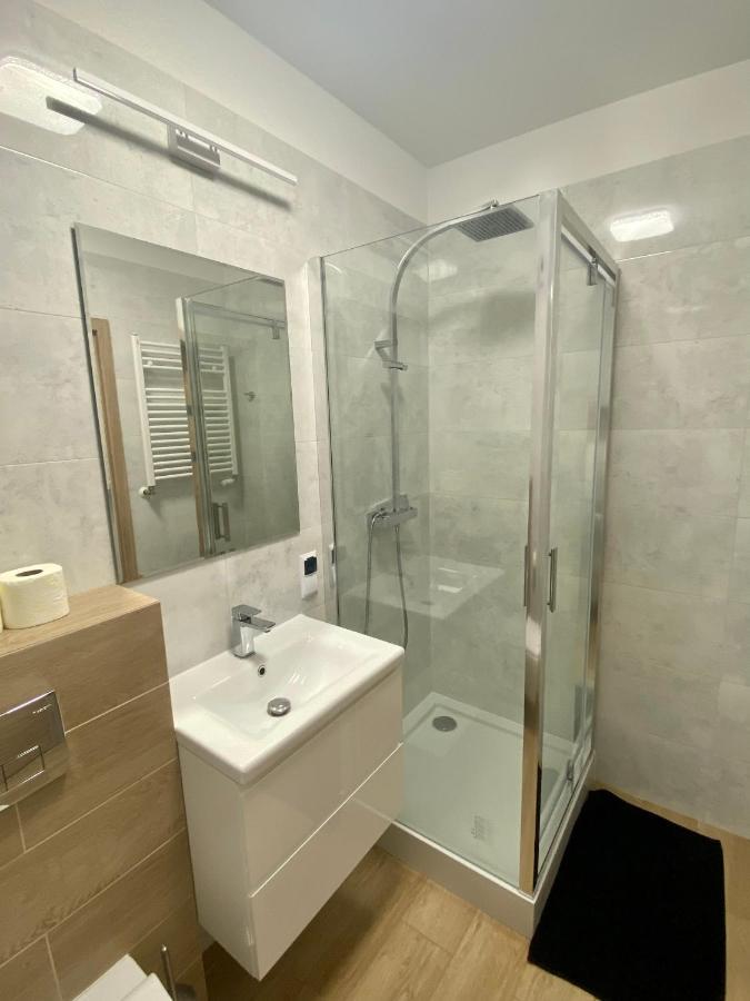 שצ'צ'ין Apartment Insat IV מראה חיצוני תמונה